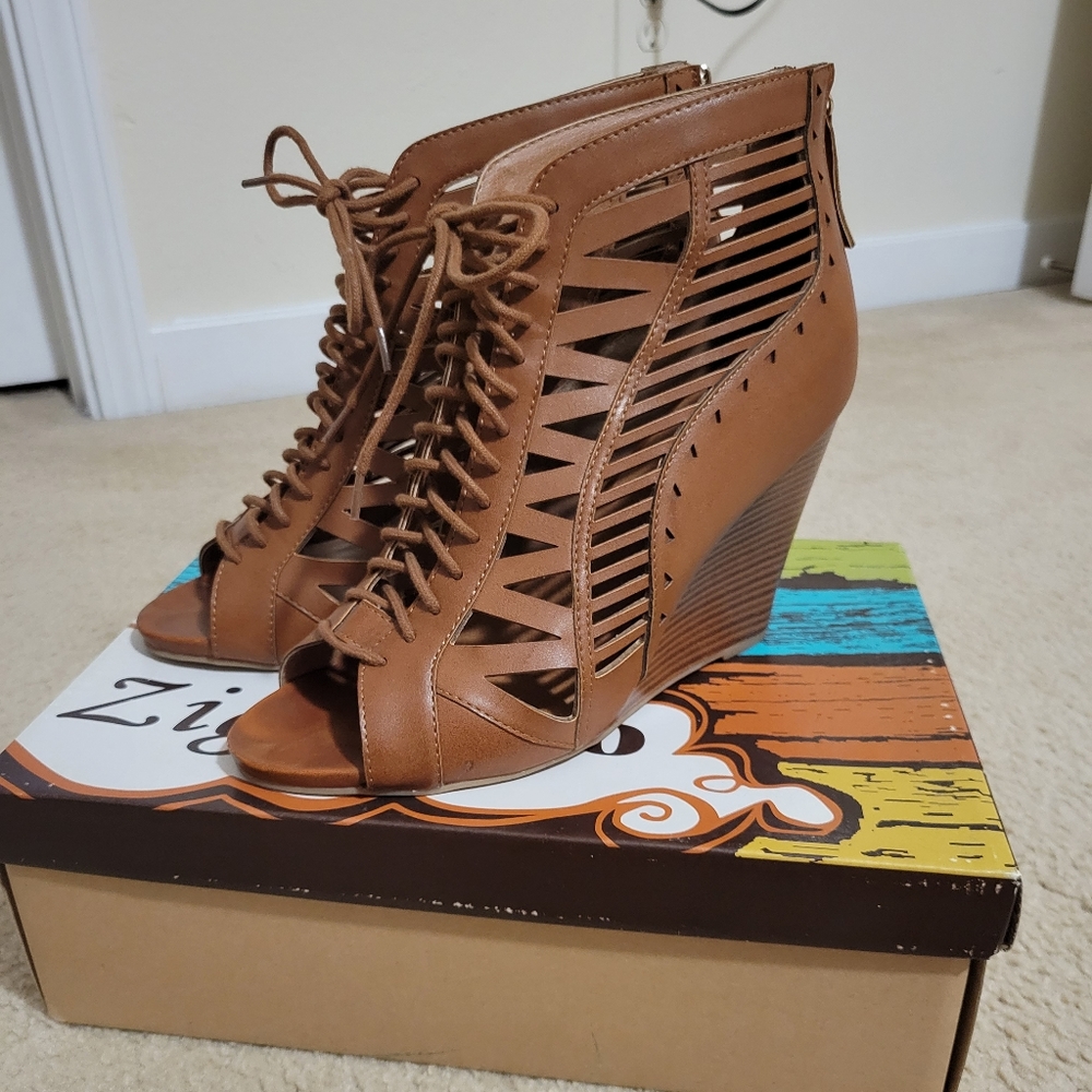 Zigi Soho Morena Cut Out Lace Up Wedge Sandals